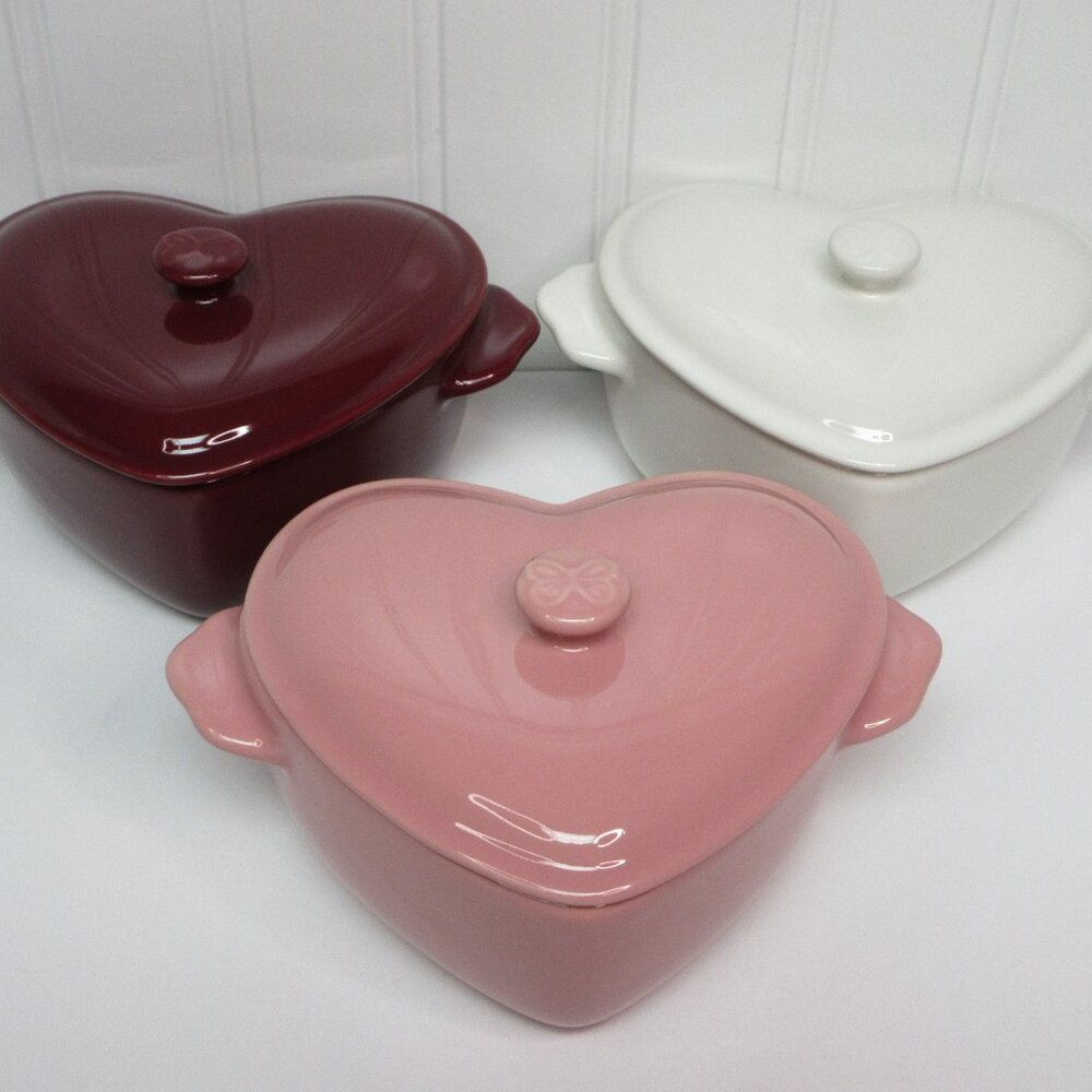 Pioneer Woman Mini Hearts Casserole Cocotte W Lid 3Pc Set Red Merlot Pink White